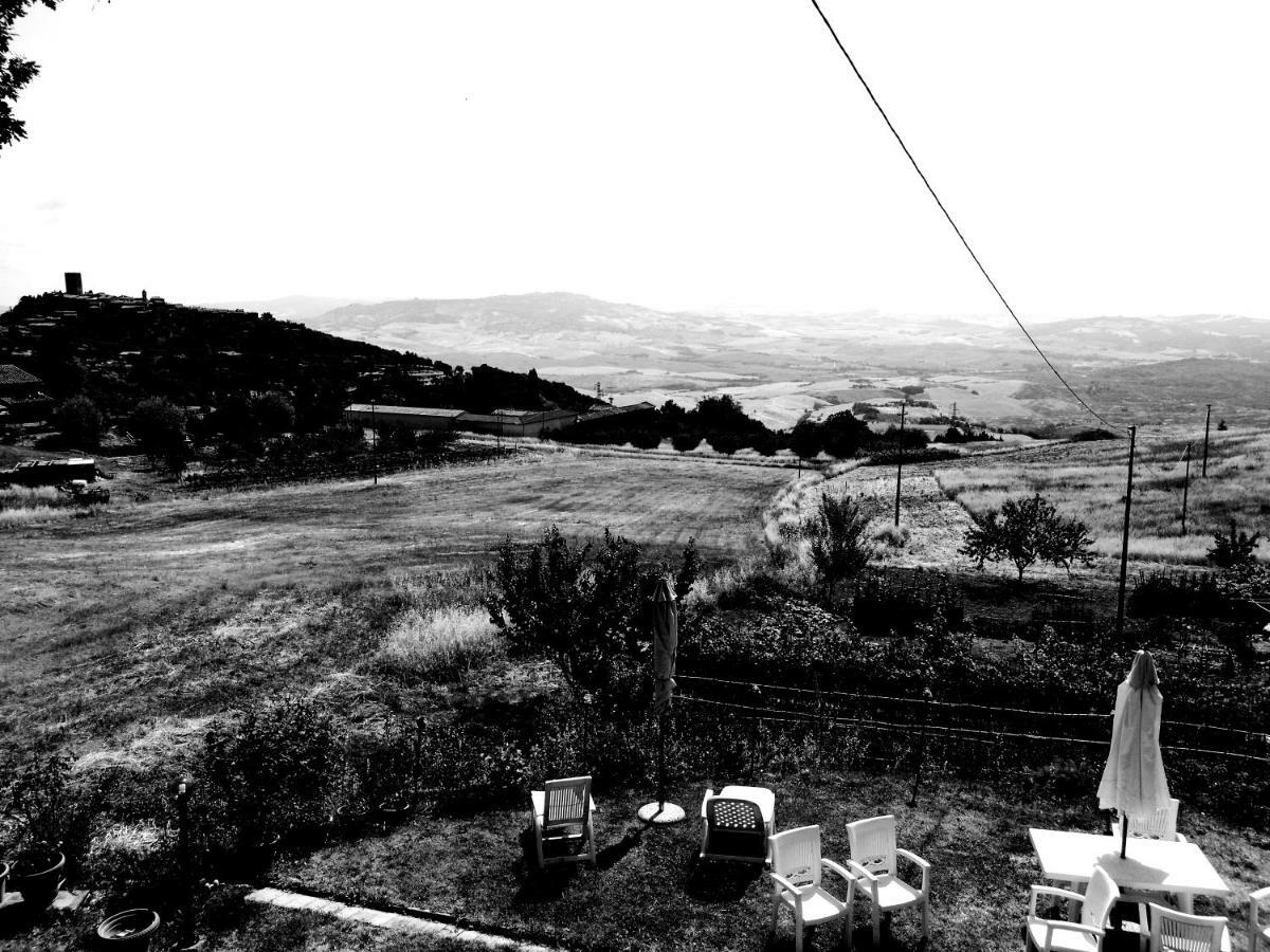 I Castagnini Apartment Montecatini Val di Cecina Bagian luar foto